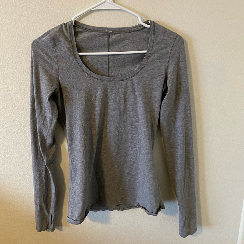 Grey lulu top